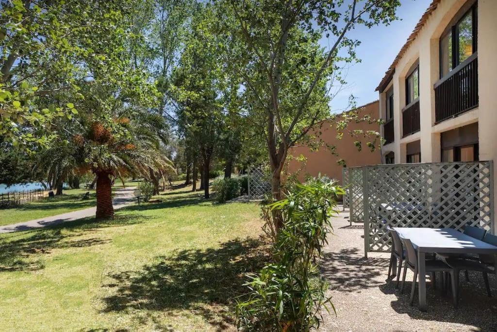 Appartement Residence Vacances Amandier Arles Eksteriør bilde