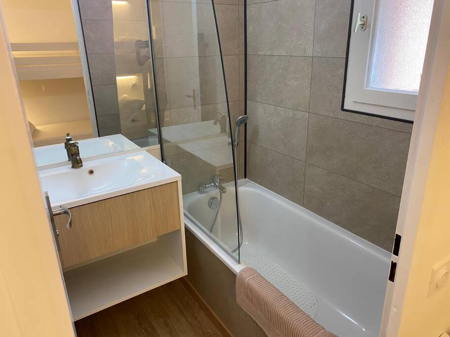 Appartement Residence Vacances Amandier Arles Eksteriør bilde