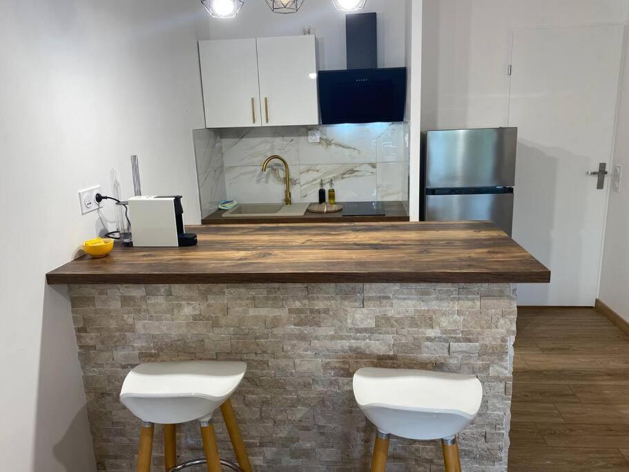 Appartement Residence Vacances Amandier Arles Eksteriør bilde