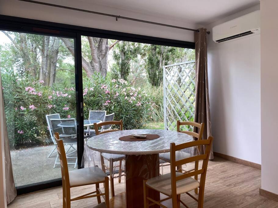Appartement Residence Vacances Amandier Arles Eksteriør bilde