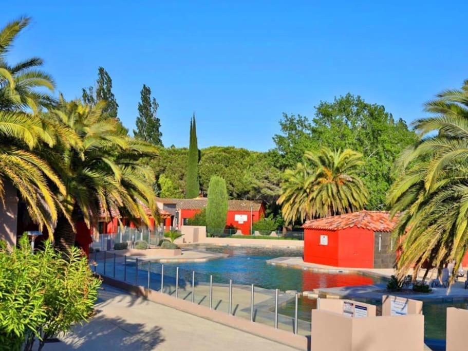 Appartement Residence Vacances Amandier Arles Eksteriør bilde